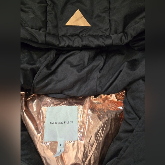 Avec Les Filles New With Tags Black Puffer Jacket with Metallic Bronze Lining. S - Picture 9 of 11